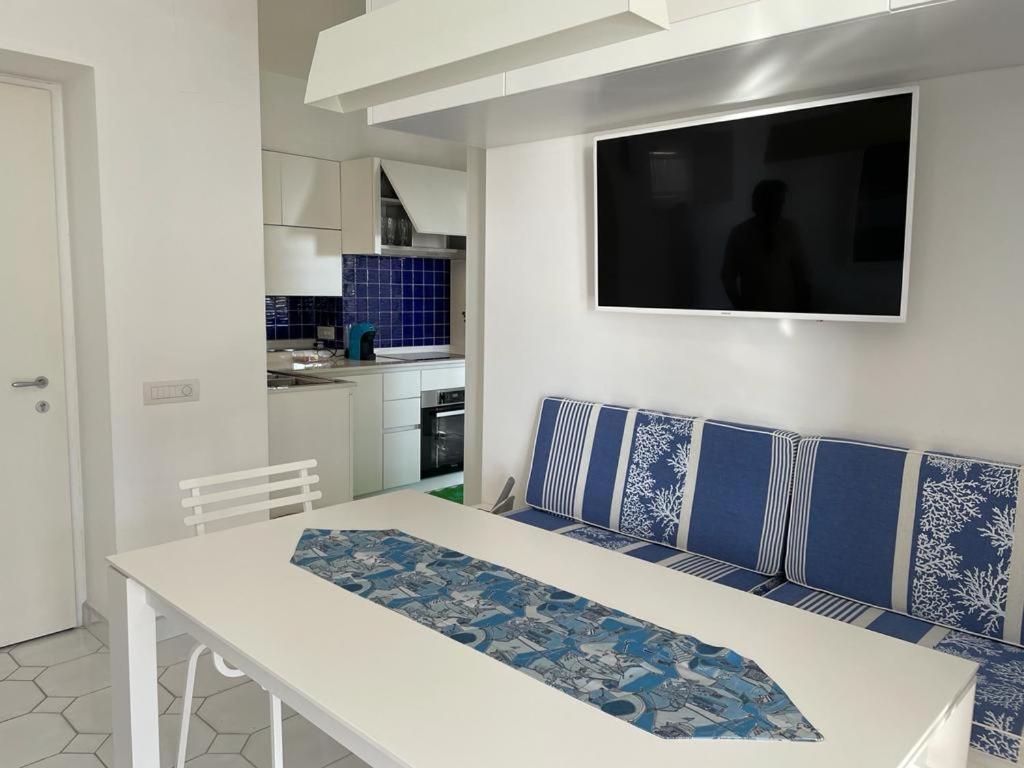 Le Rocce Da Tragara, Tragara Essential Apartment กาปรี ภายนอก รูปภาพ